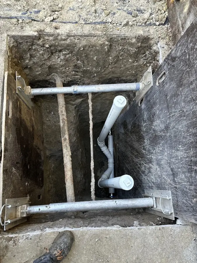 Experienced plumber completing Gas Line Repair work in Raritan